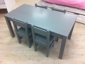Kiddies table - custom size - in elephant grey